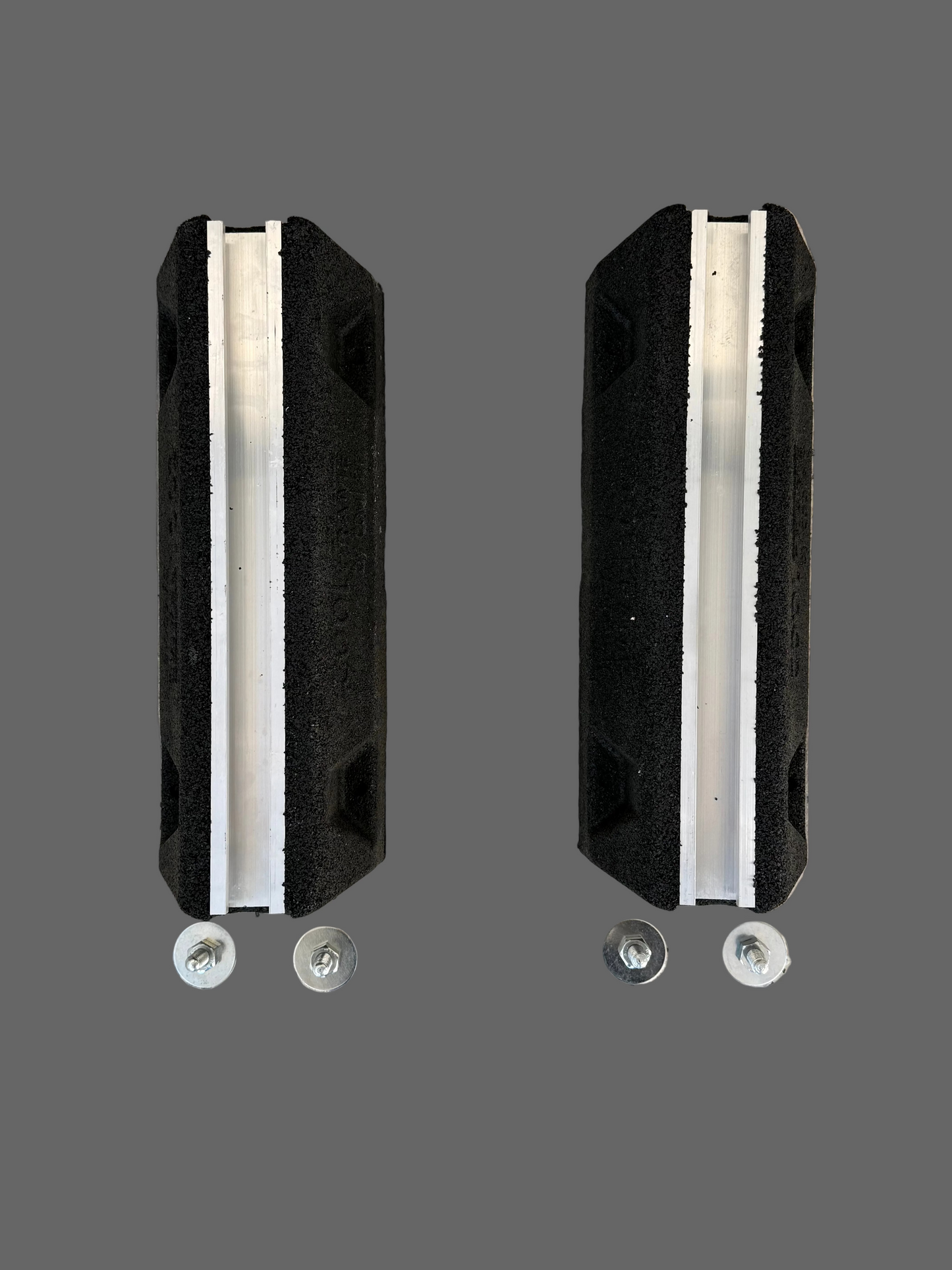 Dämpfungssockel für Klimaanlagen – 400 mm | 95 × 135 × 400 mm | inkl. Hammerkopf-Schrauben